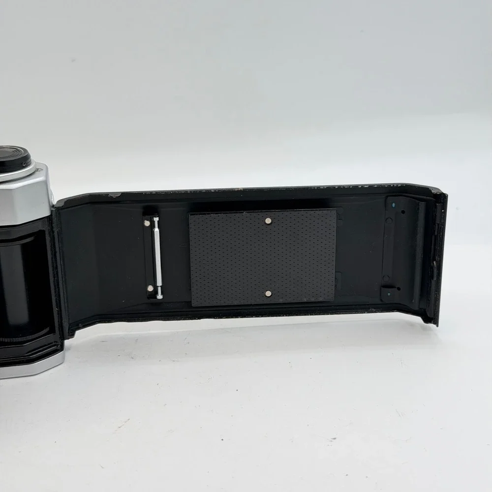 Asahi Pentax Spotmatic SP 500 35mm SLR Film Camera Body Silver Black 3250955